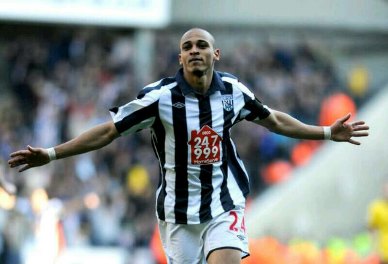 Peter Odemwingie set to sign for Bolton