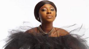 bfvi8lkxx6_yvonejegedegf