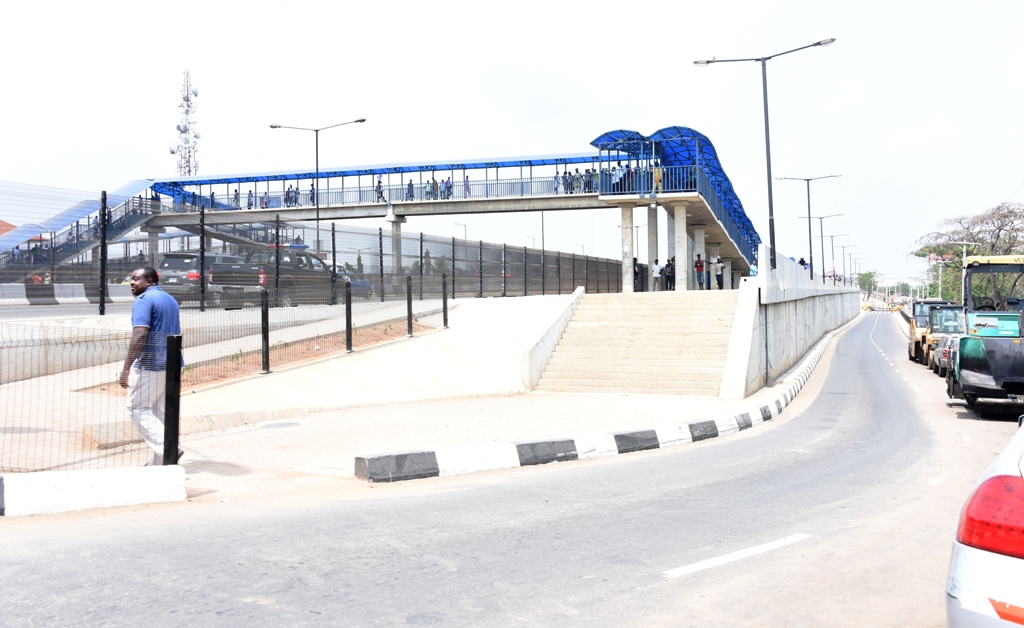 Ambode inaugurates Aboru-Abesan link bridge