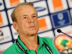 Gernot-Rohr (2)