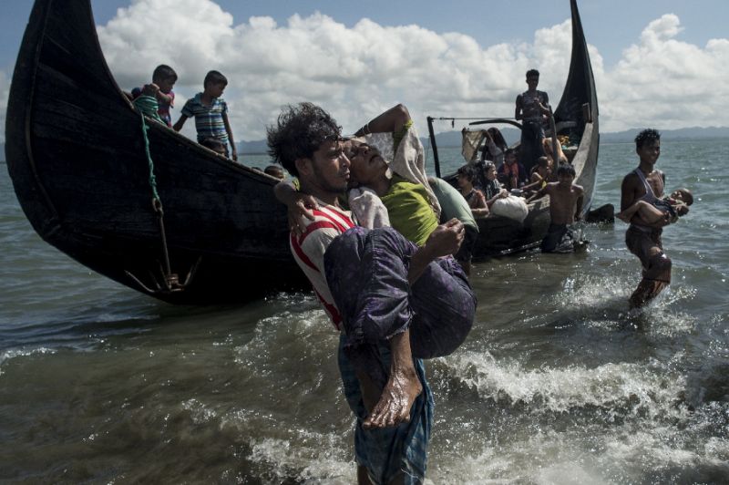 At least 12 dead as Rohingya refugee boat sinks off Bangladesh