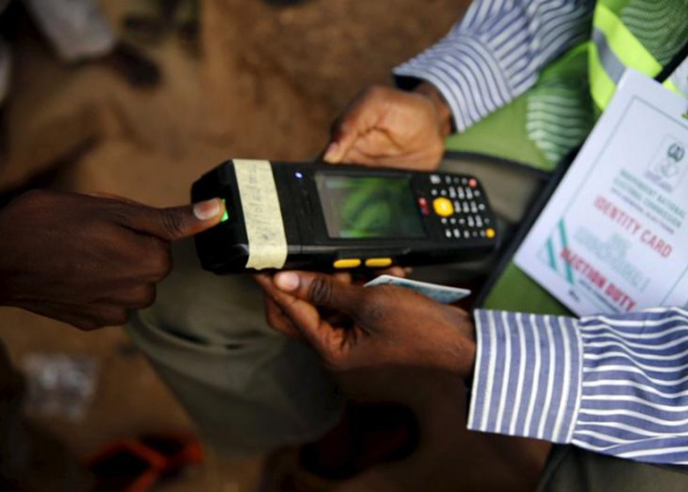#AnambraVotes: Card readers fail in many polling units