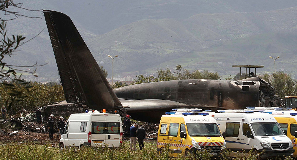 At least 100 killed after military plane crash in Algeria