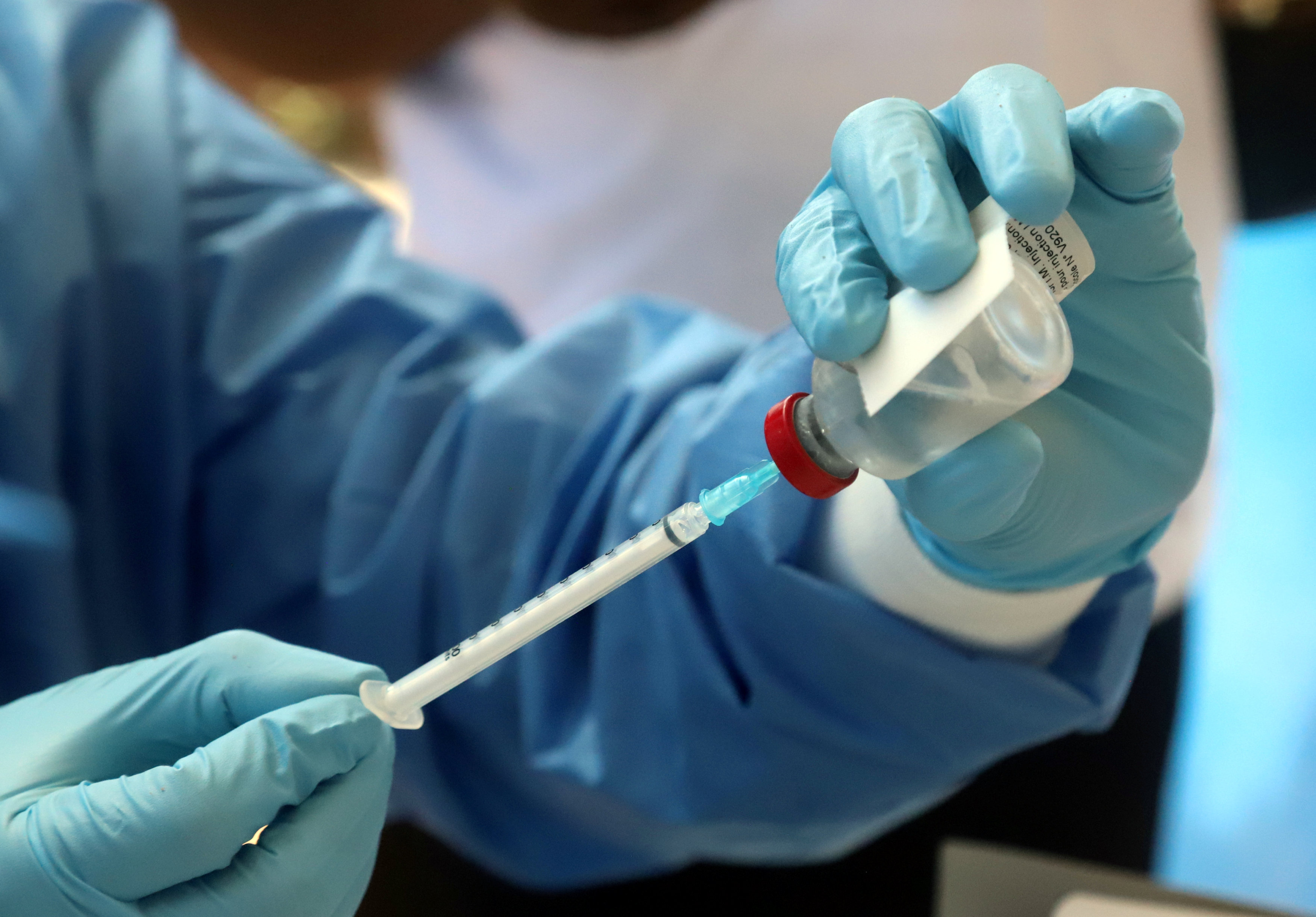 DRC begins giving experimental vaccine to medics