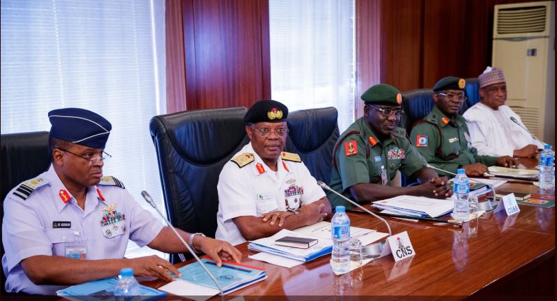 Buhari meets security and intelligence chiefs