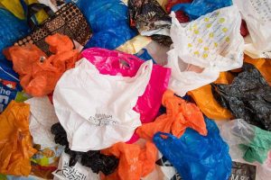 S/Korean Govt.set to ban use of disposable plastic bags from big supermarkets-TVC