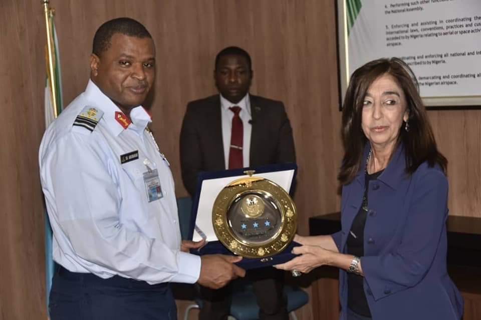 Argentina desea ampliar las relaciones amistosas con la Fuerza Aérea de Nigeria