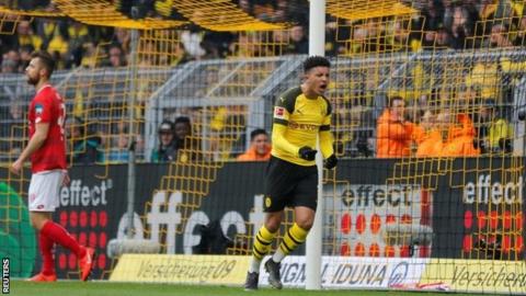 German Bundesliga: Sancho sends Dortmund to top of table