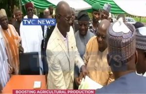 Nasarawa govt flags off sale of fertilisers to farmers TVCNews