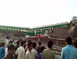 Pakistan train collision
