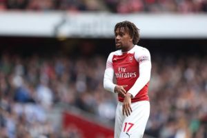 Everton completes signing of Alex Iwobi from Arsenal