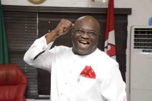 Okezie-Ikpeazu-Jubilating