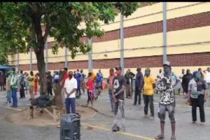 Interstate_travellers_750x499