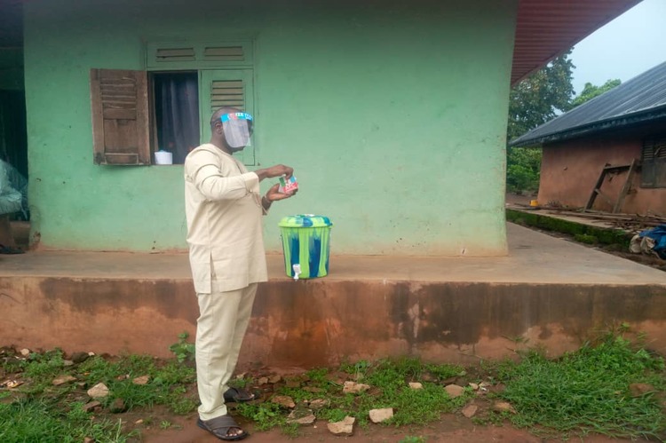 Edo APC primary: Osagie Ize-Iyamu casts his ballot