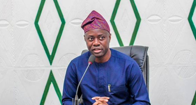 Makinde pays N180m gratuity to 2013 retirees