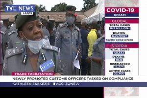 Customs_officers_750x499