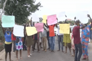 Ekiti_protesters_750x499