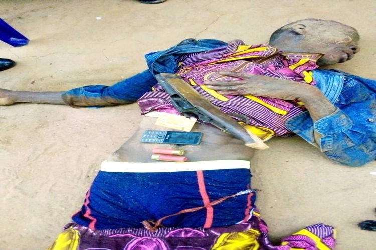 One killed in Police, armed robbers face off in Ogun