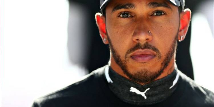 Lewis Hamilton to be knighted by Queen Elizabeth