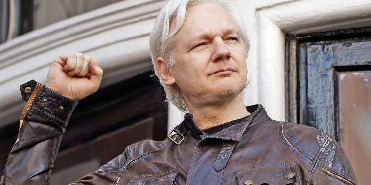 British court blocks Julian Assange’s extradition to America