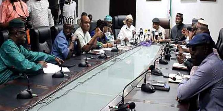 FG ,Organised labour resume talks over increase in pump price, electricity tariff