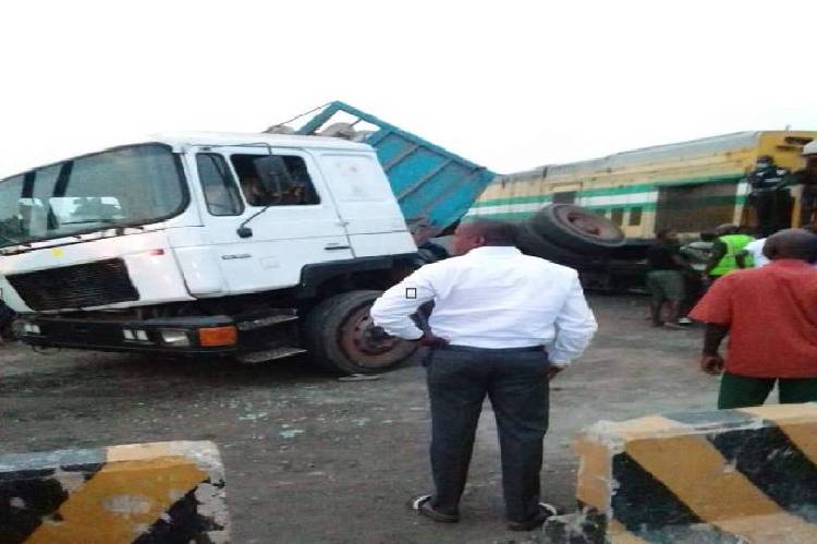Train rams into truck in Lagos, no life lost