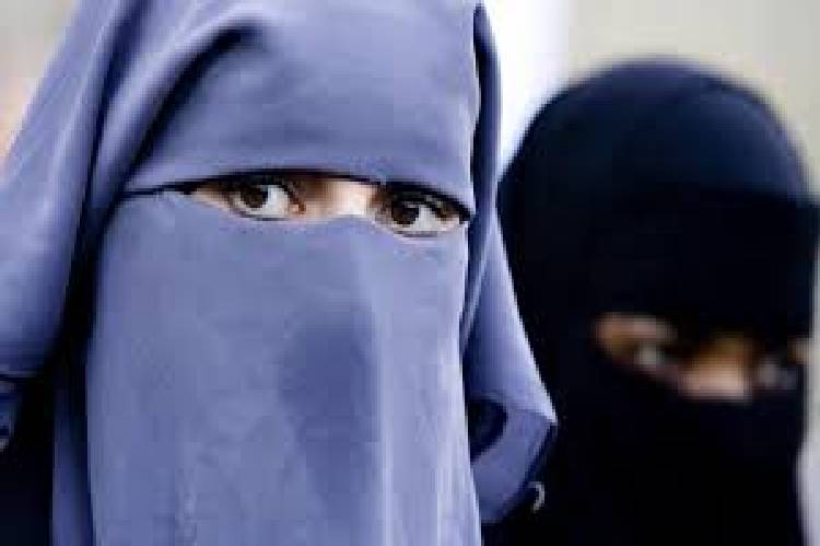 Switzerland votes on facial coverings