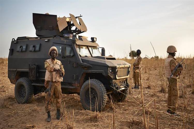 Rebels kill 20 in Burkina Faso attack