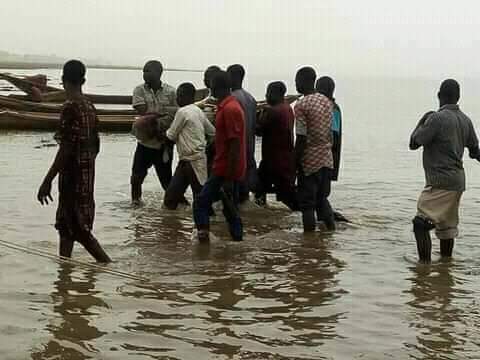 Over 150 persons Missing As Overloaded Boat capsizes in River Niger