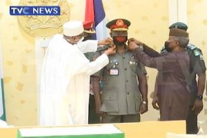 President Buhari, Osinbajo decorate Faruk Yahaya with new rank of Lietenant General