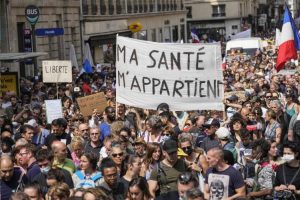 France protests covid-19 vaccination