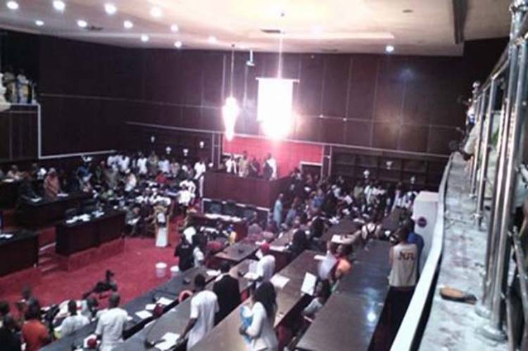 Imo PDP condemns suspension of Imo Lawmakers, says it’s undemocratic