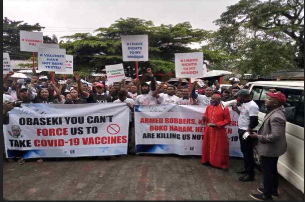 Edo youths protest compulsory vaccination, restricted access to public places