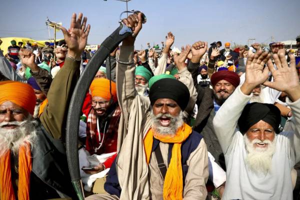 Indian farmers suspend year-long protests, to hold review meet Jan 15, 2022