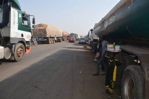 FG ON ANUJA- KADUNA HIGHWAY