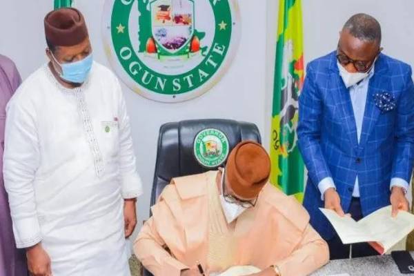Governor Abiodun signs Ogun State N350.735bn 2022 budget into law