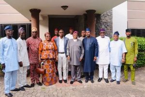 Osoba returns, hosts Ogun exco members, scores Abiodun high on roads, others