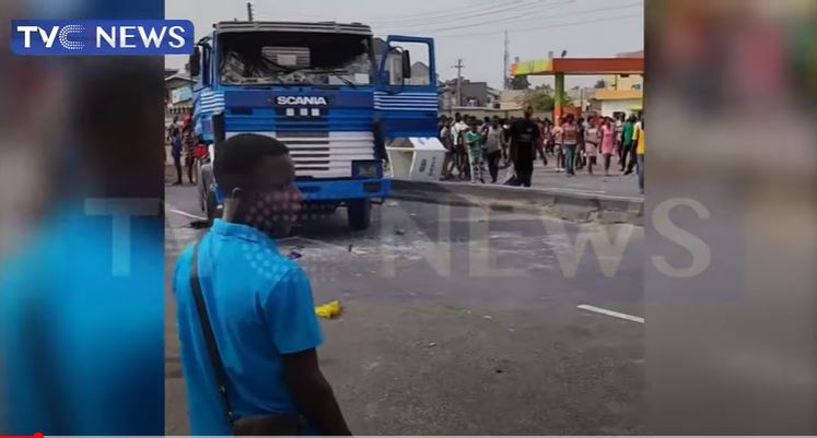 Fleeing truck driver crushes unspecified number of students in Lagos