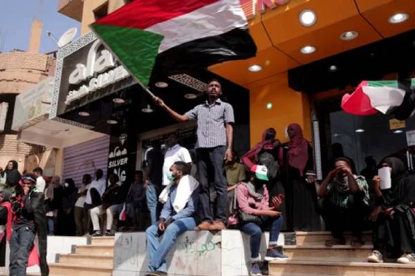 Sudan protest group rejects UN offer for talks with military