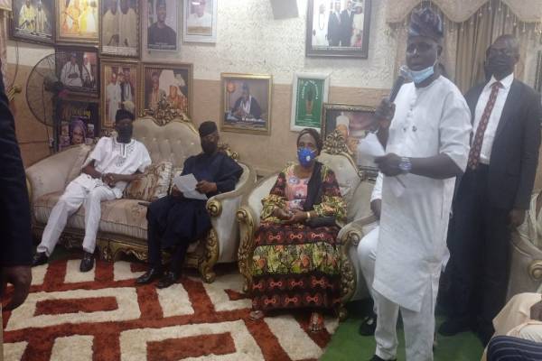 Osinbajo visits family of Olubadan, says late Monarch left a good legacy