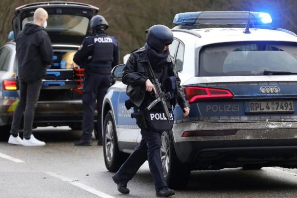 Two German police officers shot dead during routine patrol check