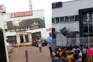 Armed Robbers attack banks in Uromi, Edo