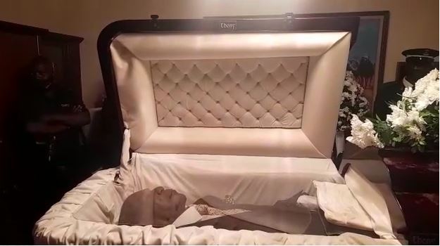 Lying-in-state-for Chief Ernest Shonekan