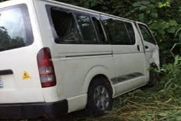 Gunmen allegedly hijack two passenger buses in Rivers