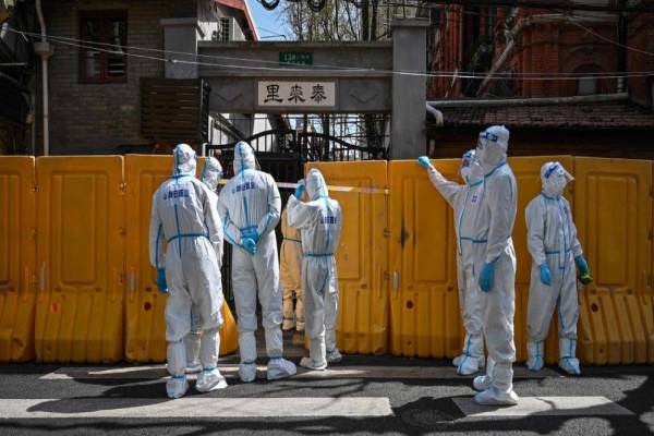 COVID-19: Shanghai warns lockdown violators will be punished as infections surge