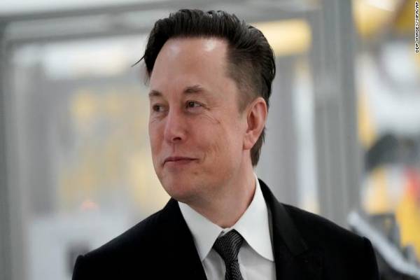 Elon Musk buys Twitter for $44 Billion, Company goes Private
