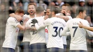 Tottenham thump Newcastle 5-1 to move into top four