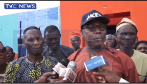 Ex-Ondo lawmaker, Akindele Adeniyi submits nomination form