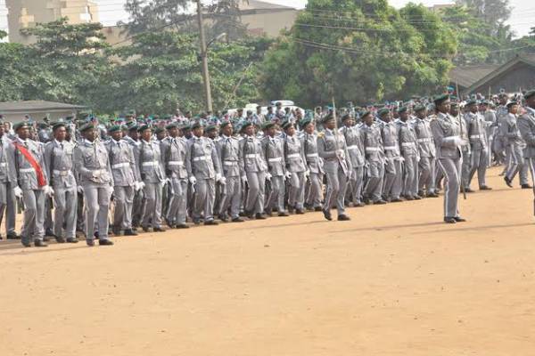 Smugglers Attack Customs Checkpoint, Snatch Service Rifle in Lagos
