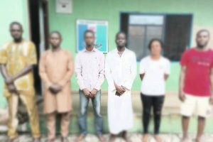 Oyo Police arrest two bank workers, four others for planning to rob new generation bank.